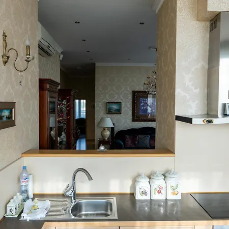 Penthouse Airport Apartament *